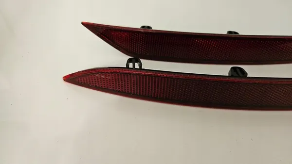 VW GOLF 7 LIFT 2016-2019 Oikea Puskureiden Heijastin 5G0945106C image 2