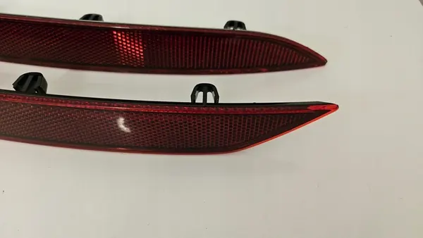 VW GOLF 7 LIFT 2016-2019 Oikea Puskureiden Heijastin 5G0945106C image 4