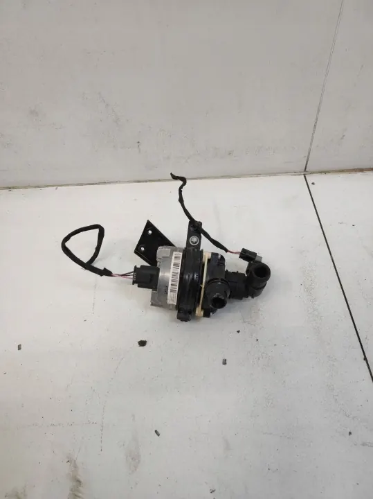 Pompe à eau Mercedes OEM A0005002300 A2535013100 image 2