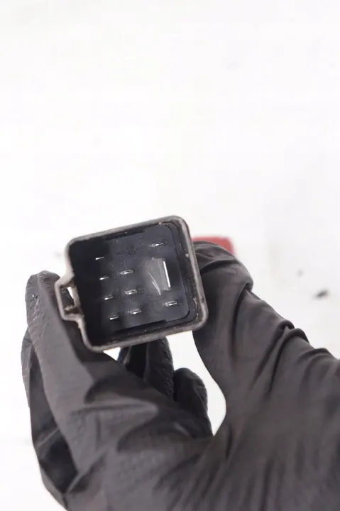 VOLVO XC 90 I XC70 II Relämoduli 30751798 image 3