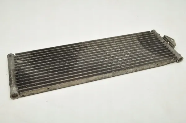Öljynjäähdytin Mercedes E-luokka W212 OEM A2125000600 image 3