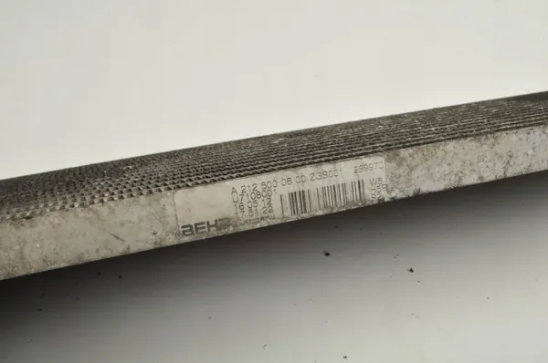 Öljynjäähdytin Mercedes E-luokka W212 OEM A2125000600 image 4