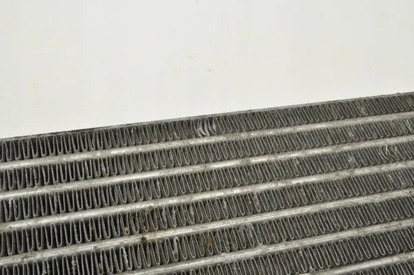 Öljynjäähdytin Mercedes E-luokka W212 OEM A2125000600 image 6