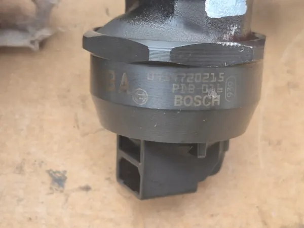 Pompe d'injection VW Golf V 1.9 TDI OEM 0414720215 image 4