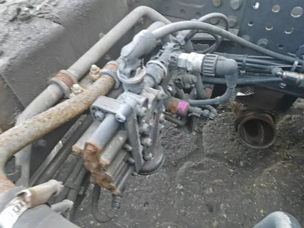 Válvula ECAS suspensión Iveco S-WAY usada image 2