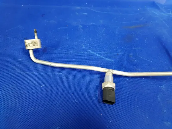 Ilmastointiputki VW Audi Skoda 5Q0820741C image 2