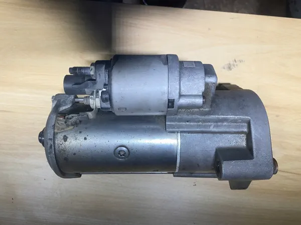 Motor de arranque VW Crafter 2.0 TDI 2H0911023M image 2