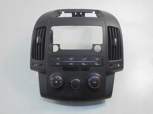 Cadre console radio Hyundai I30 OEM U05F0448 image 2