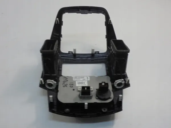 Cadre console radio Hyundai I30 OEM U05F0448 image 6