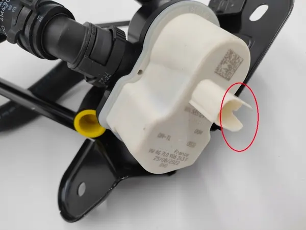 Pompe Filtre à Charbon Actif 4M0201997AA Audi Q7 image 4