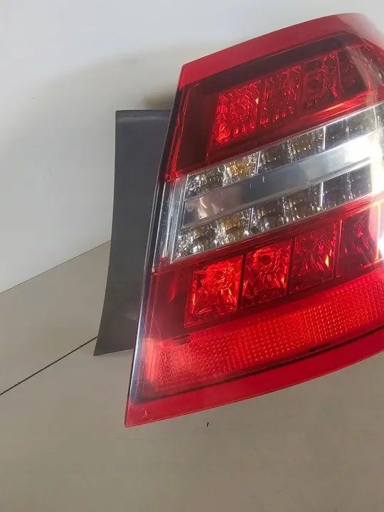 Rechter Achterlicht Mercedes E-Klasse W212 Sedan A2129060658 image 2