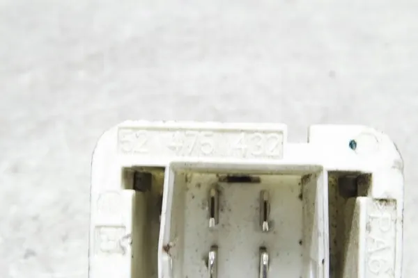 Verwarmingsweerstand OPEL ASTRA H ESTATE 1.6L 52475432 image 2