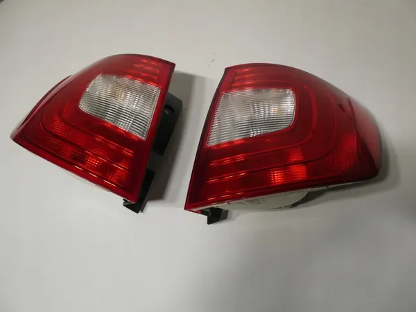 JUEGO DE LUCES TRASERAS SKODA SUPERB II KOMBI image 3