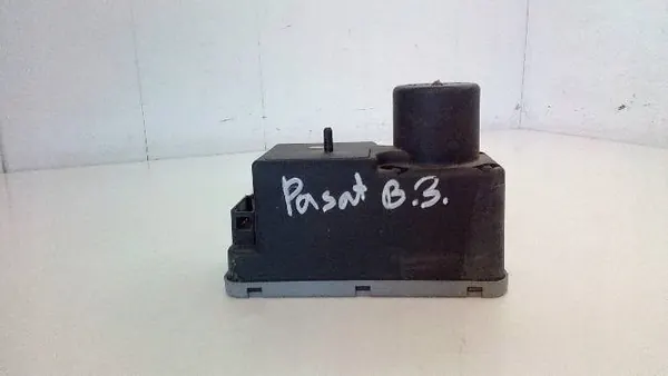 Pompe de verrouillage central OEM 1H0962257 VW Passat B3 image 7