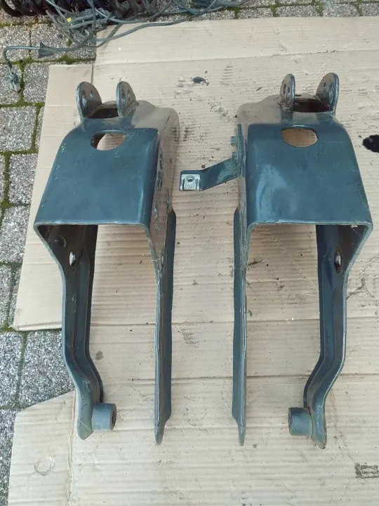 Renault Range T ohjaamon jousituskiinnike OEM 21171968 image 3