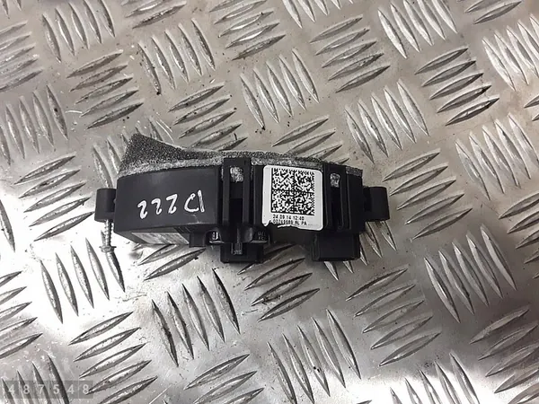 Relé Audi A5 2015 8t0820521f Diesel image 3