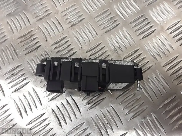 Relé Audi A5 2015 8t0820521f Diesel image 4