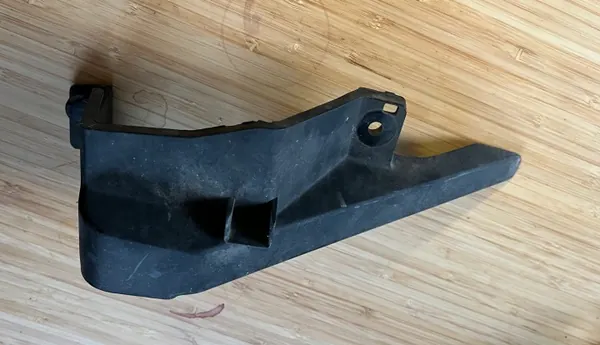 Ford Ranger IV Konepellin Lukon Suoja OEM JB3B-16F037-A image 2