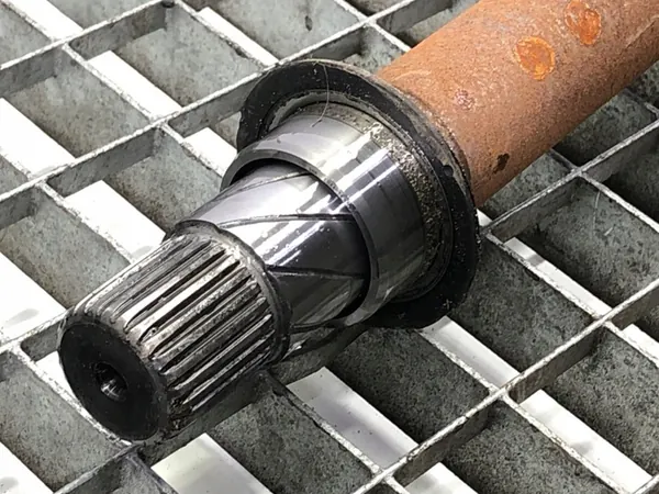 Höger Framdrevaxel Renault Megane IV 391003200R image 2