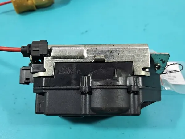 Baklås A1647400635 Mercedes W211 Kombi 10 Pin image 3