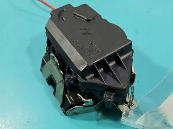 Baklås A1647400635 Mercedes W211 Kombi 10 Pin image 7