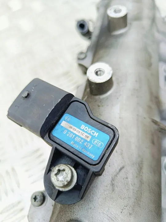 Opel Vectra C 2004 Coletor de admissão OEM 55182684 image 9