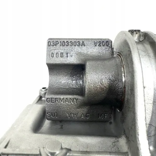 Olje pump Skoda Fabia Mk2 (5J) 03P103303A image 6