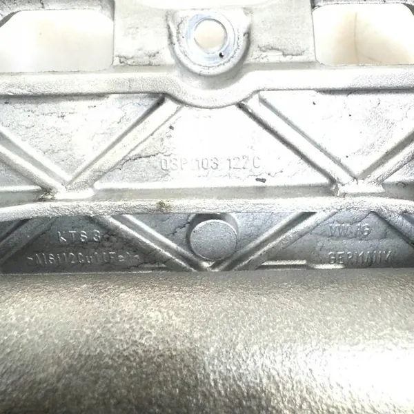 Olje pump Skoda Fabia Mk2 (5J) 03P103303A image 7