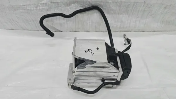 Audi OEM 8W0915172B hybride accu 10Ah image 2