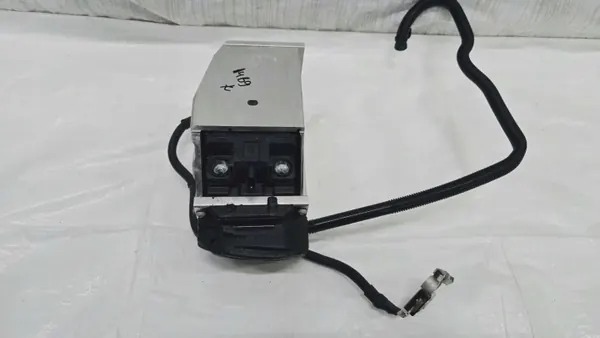 Audi OEM 8W0915172B hybride accu 10Ah image 3