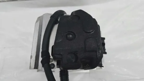 Audi OEM 8W0915172B hybride accu 10Ah image 5