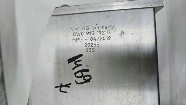 Audi OEM 8W0915172B hybride accu 10Ah image 7