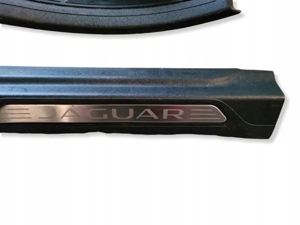 Jaguar XE 2016 Tapacantos Delantero y Trasero OEM image 3