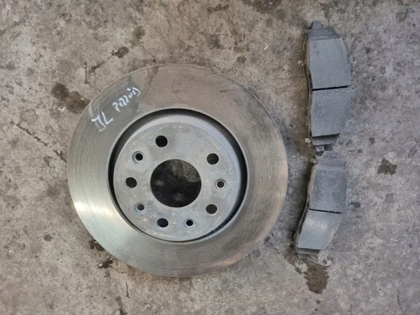 Kit disco e pastilhas dianteiras OEM 68564978AA Jeep image 2