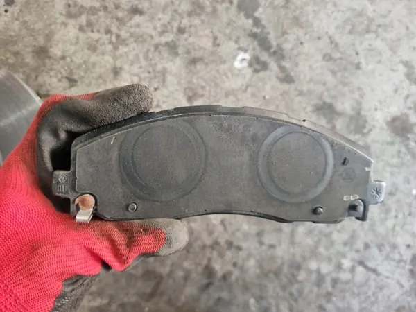 Kit disco e pastilhas dianteiras OEM 68564978AA Jeep image 4