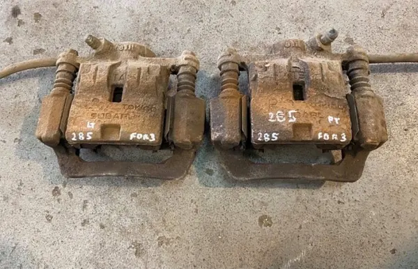 Remklauwen achter Subaru Forester OEM 26692FG010 image 2