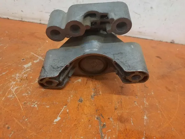 FIAT BRAVO Engine Mount 51796829 image 2