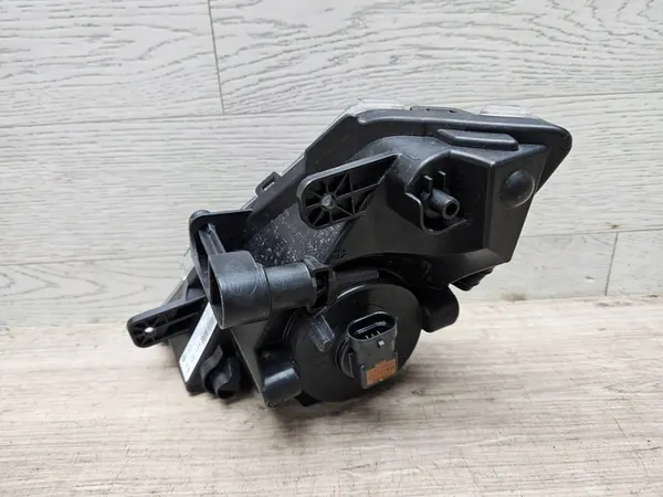 Farol de neblina esquerdo SEAT Ibiza V 6F0941701A image 5