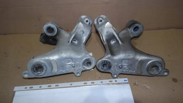 Stabilisaattorikiinnike OEM 548512672R - Renault OE image 4