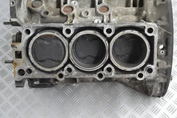 Bloco motor OEM R1120109405 Mercedes Classe C W203 2.6L image 3