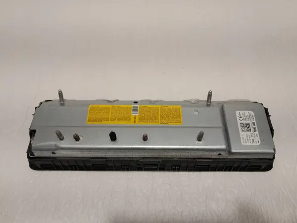 Airbag genou Audi A4 B9 OEM 8W0880842E côté passager image 4