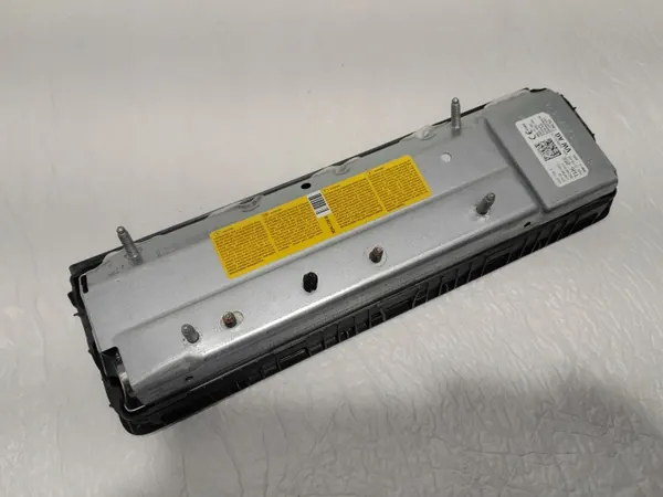 Airbag genou Audi A4 B9 OEM 8W0880842E côté passager image 5