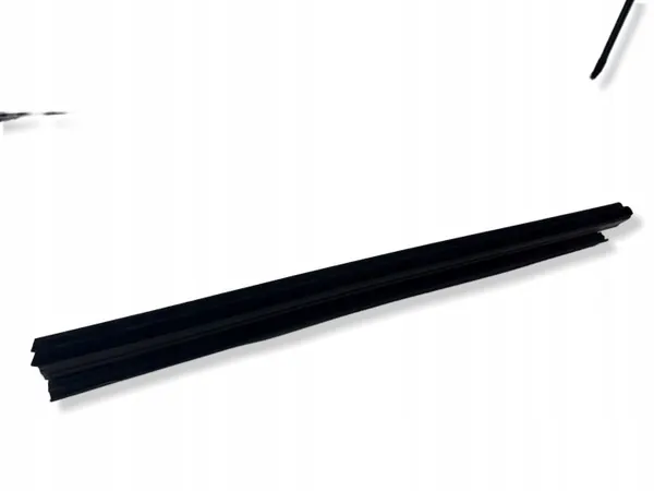 Toyota LAA26974 Framdörr fönsterpackning vänster sida image 2