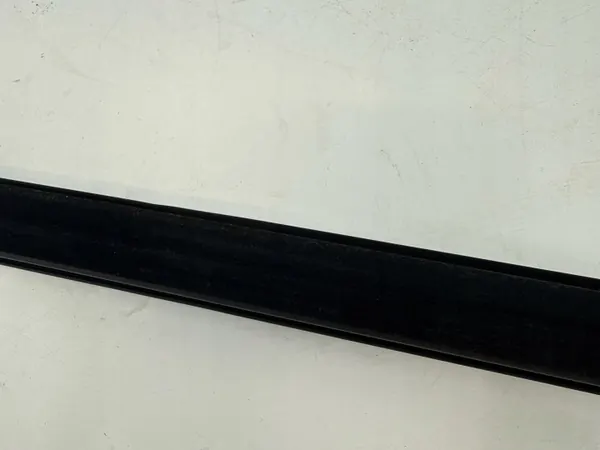 Toyota LAA26974 Framdörr fönsterpackning vänster sida image 7