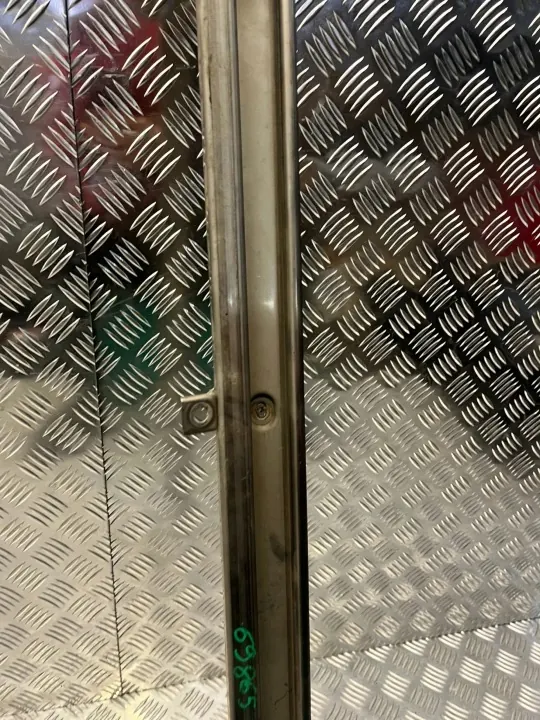 Schiebetür-Führungsschiene Rechts OEM Volkswagen T5 image 3