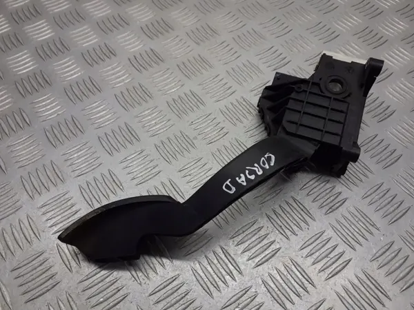 Potentiomètre pédale accélérateur Opel Corsa D OEM 13305804 image 3