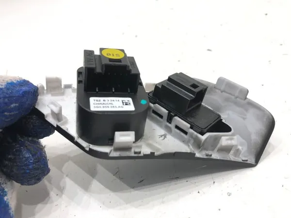 VW GOLF VII Spiegelverstellschalter 5G0959565AG image 4