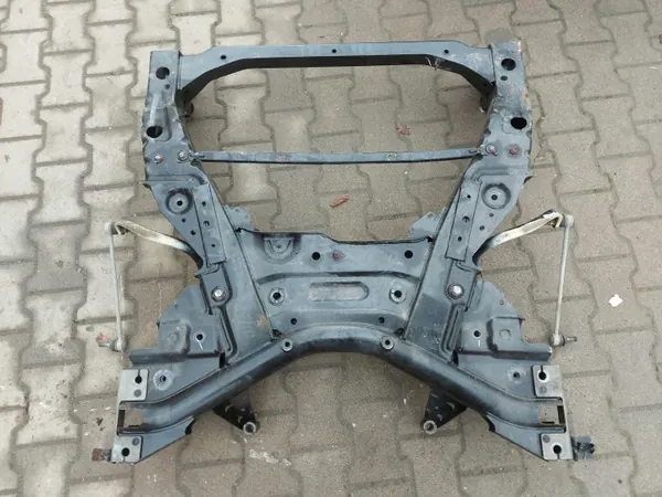 Mercedes EQV W447 Voorophangbalk OEM 8465784 image 3