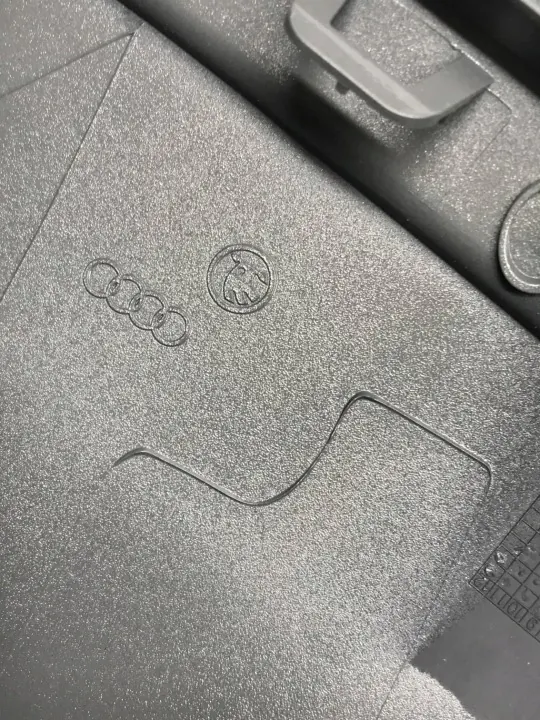 Skoda Enyaq iV Peilinkotelo OEM 5LB857537A image 8