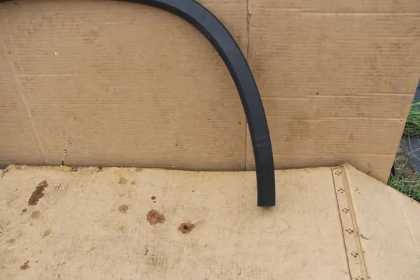 SKODA KODIAQ 2016-24 Oikea etu- tai takalokasuoja image 5